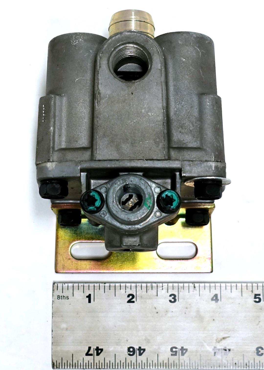 Oral−B D7015266XC BENDIX T-294304-B AIR BRAKE CHECK VALVE * NEW IN BOX * – MRO